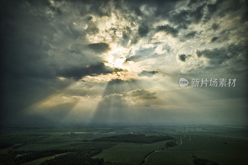 天气/大雨/阴云/气候变化